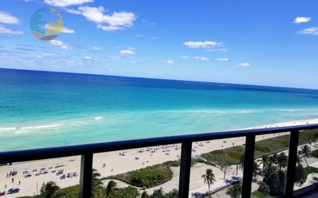 Alexander 1701 2 Bedroom Apts by RedAwning