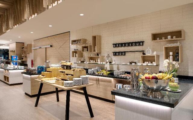 Holiday Inn Frankfurt Airport by IHG