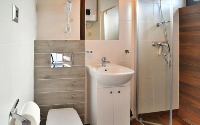 Cottage in Sianozety Near Golden Beach