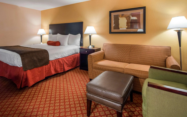 Best Western Plus Parkway Hotel