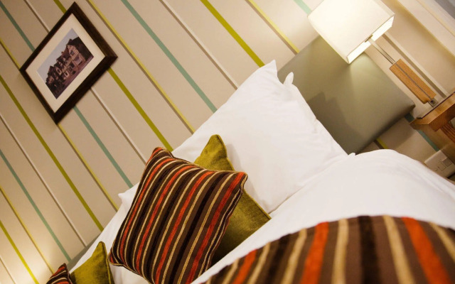 Henley Hotel