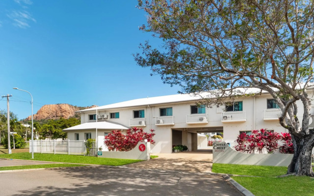 Castle Crest Motel