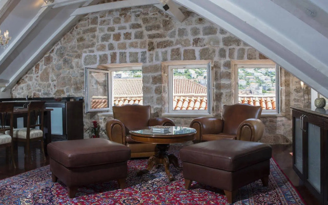 Villa Mirabilis, stunning superior villa, Dubrovnik Old Town