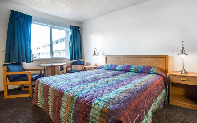 Rodeway Inn & Suites