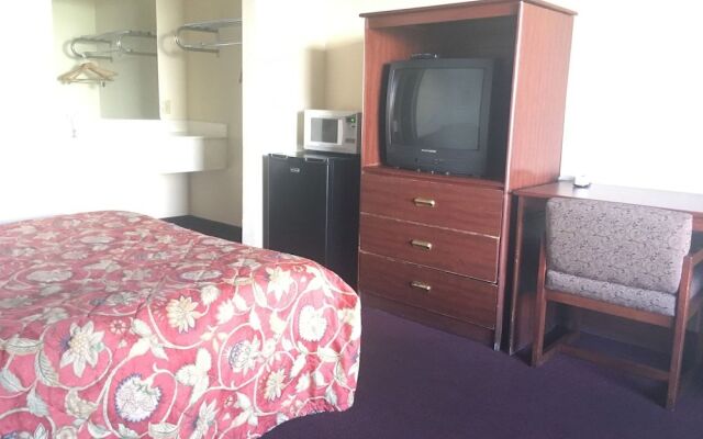 Travelodge by Wyndham Richmond Kentucky