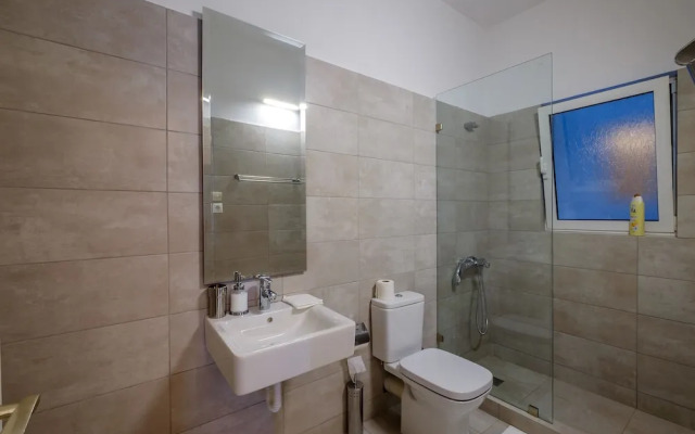 Olala Kolonaki Chic & Spacious 3BR Flat w/ balcony