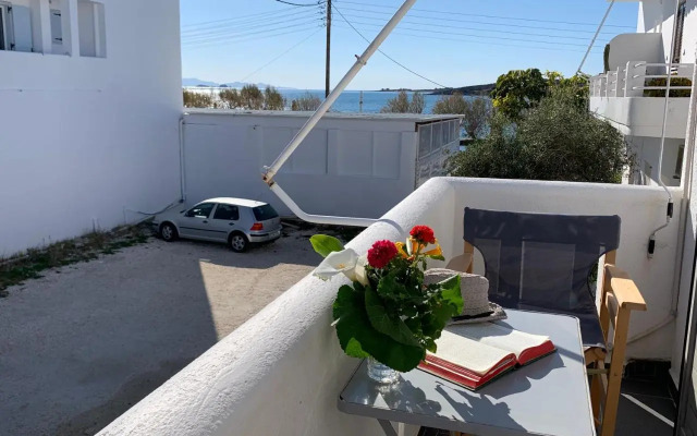 studio apartment Violetta at Livadia beach