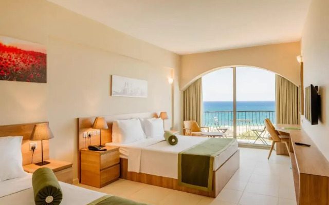 Olivia Palm Hotel
