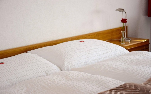 Hotel Pazzola – Guest Rooms – Disentis
