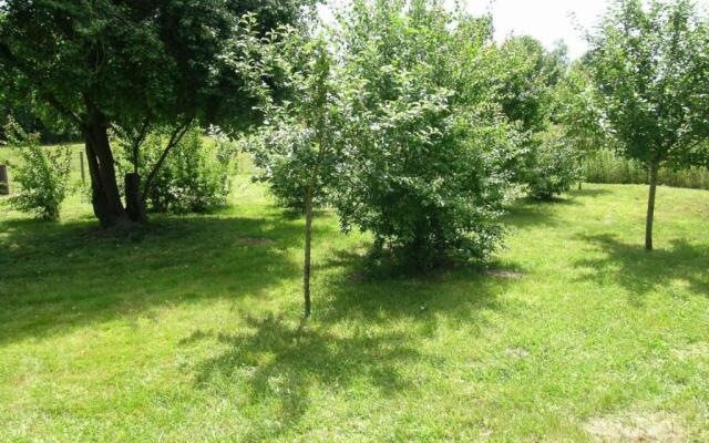 Gîte Dompierre-sur-Besbre, 4 pièces, 6 personnes - FR-1-489-51