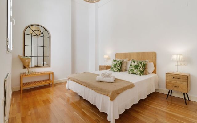 Del Parque Flats Letran