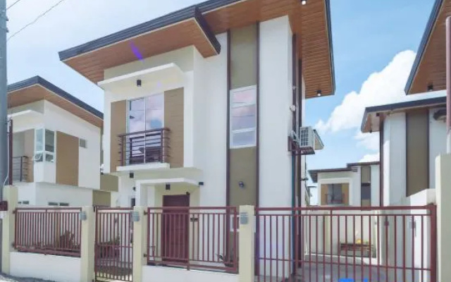 2BR Holiday Home in Dauis Panglao with Pool & Netflix