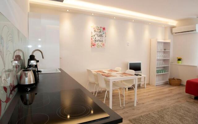 Ilona 2 Bedrooms Apartment In The Center