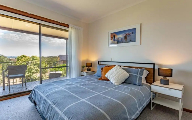 Celestial Heights - Stunning Views of City & Bay