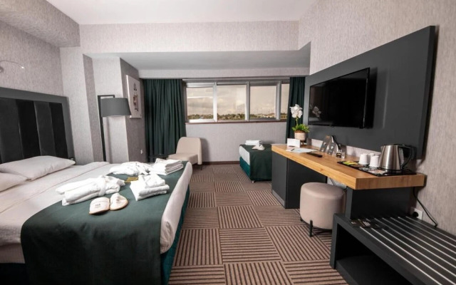 Qayser Hotel Deluxe