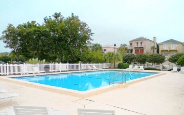 44 Destin - 2 Br Home