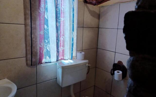 KHAYA LANGA Guest House & Contractors Accommodation