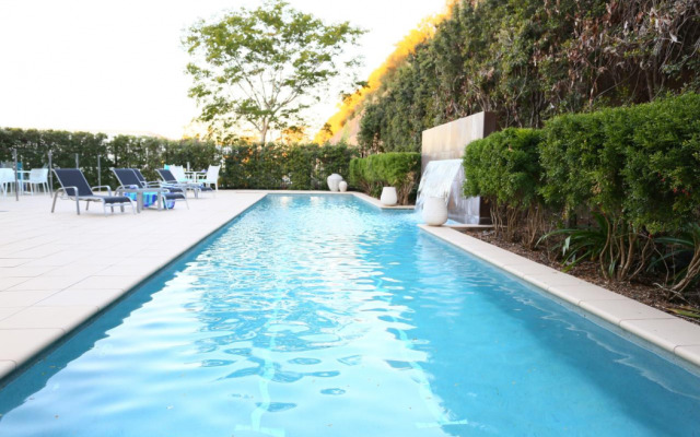 Springfield Lakes Boutique Hotel