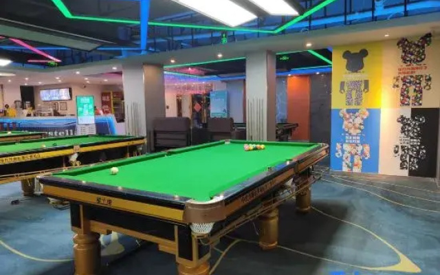 Yujia Homestay (Yuhuangding Suochengli Wanda Plaza Branch)