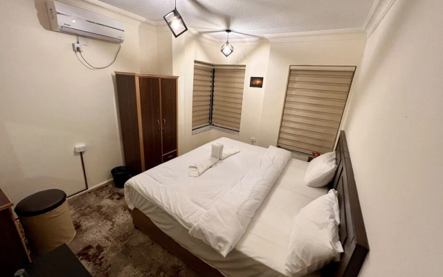 Raqeem Hostel