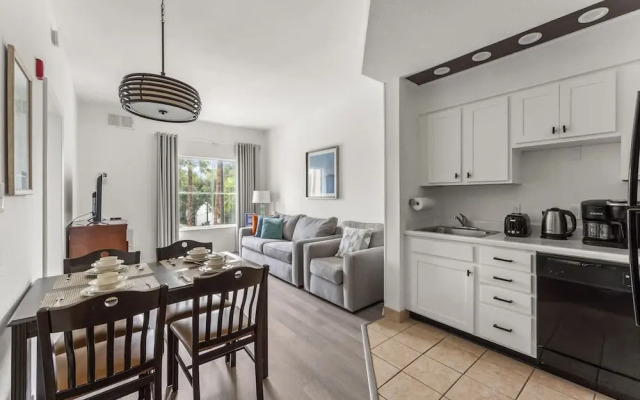 1BR Free Shuttle to Disney Parks