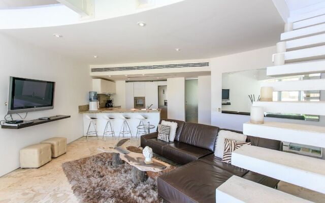 Luxury Condos at Magia