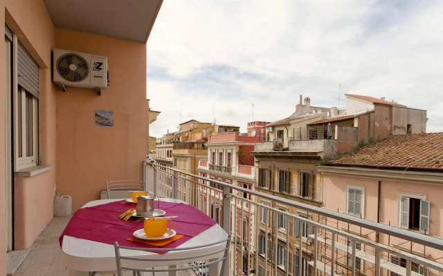 Colosseum apartments - Roman Forum area