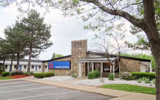 Motel 6 Erie, PA