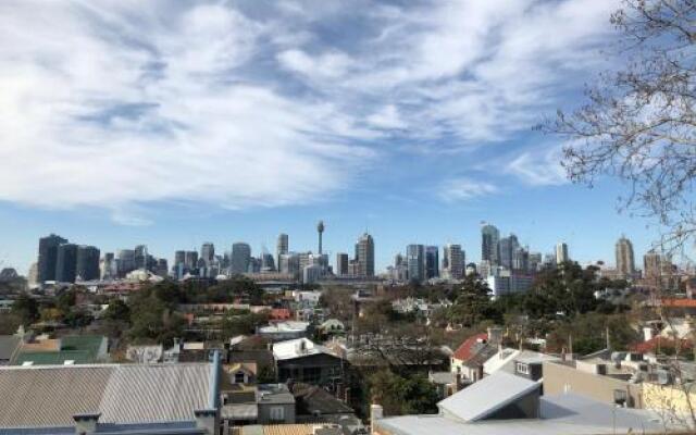 Rooftop Travellers Lodge