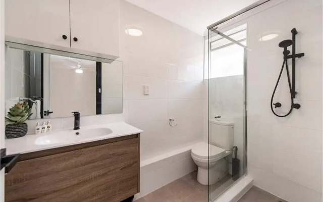 Peaceful South Perth Home near Perth Center