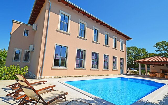 Villa Škola Jakovići