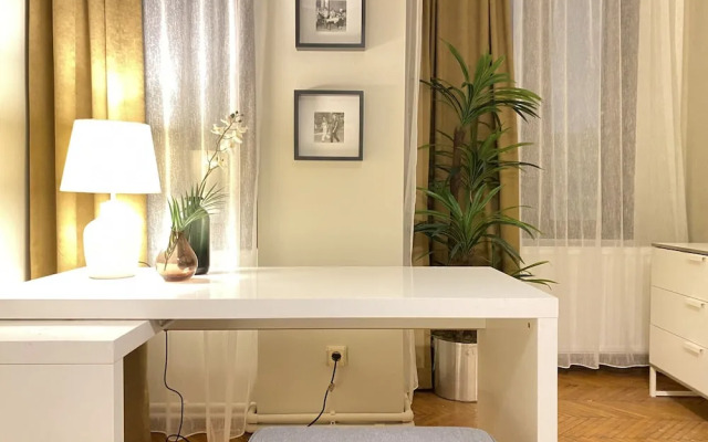 Sleek Flat With Central Location in Beyoglu