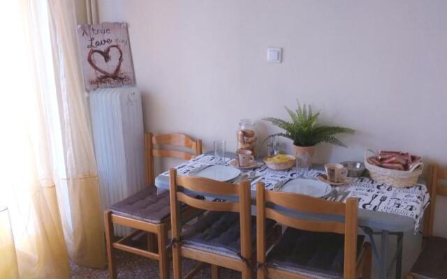 Harokopio Apartment in Athens