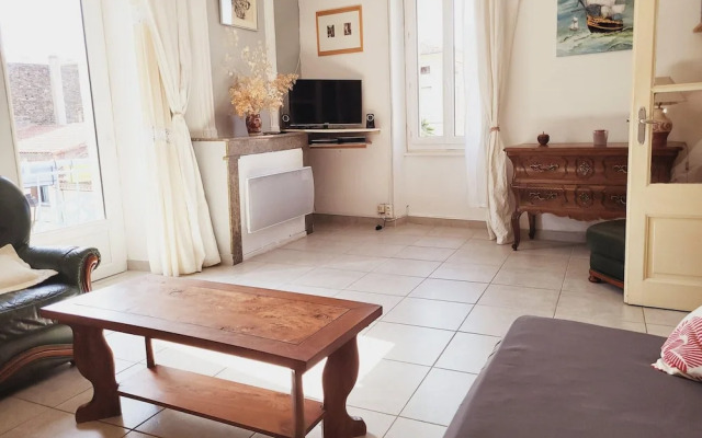 Bright Apartment in Saint Ambroix Near Amenities