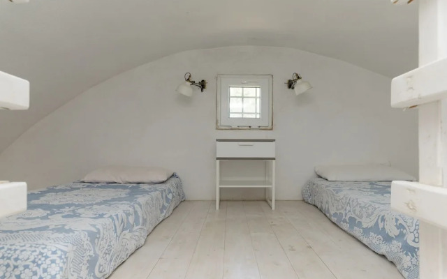 Trullo Mandorlo by Wonderful Italy