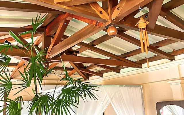 Laurels Villas
