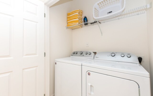 Solterra - 6116 Broad Oak Drive