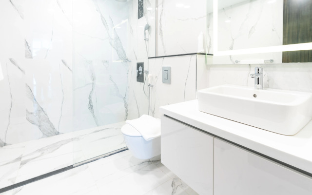 S Plaza Suites Hotel