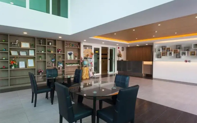 Ozone Condotel Kata Beach