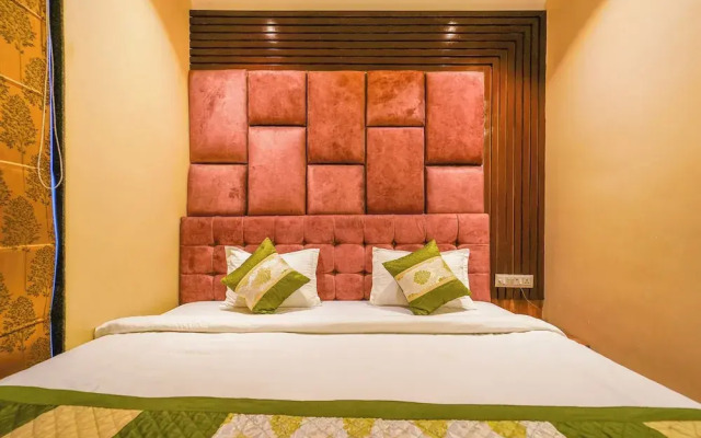 Shiv Rudraksh Resort - Near Assi Ghat
