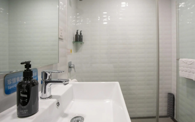 Macau Hotel S