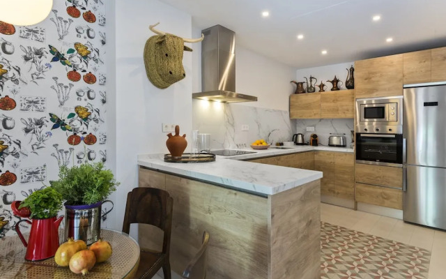 Genteel Home Romanilla