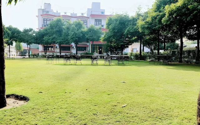 Hotel Amrapali