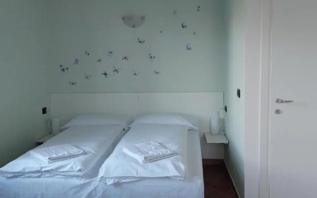 Eden Guest House Colico