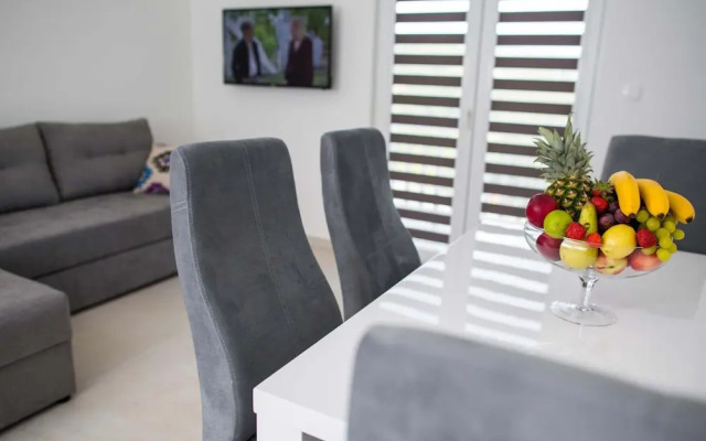 Apartment in Imotski Near the Lake