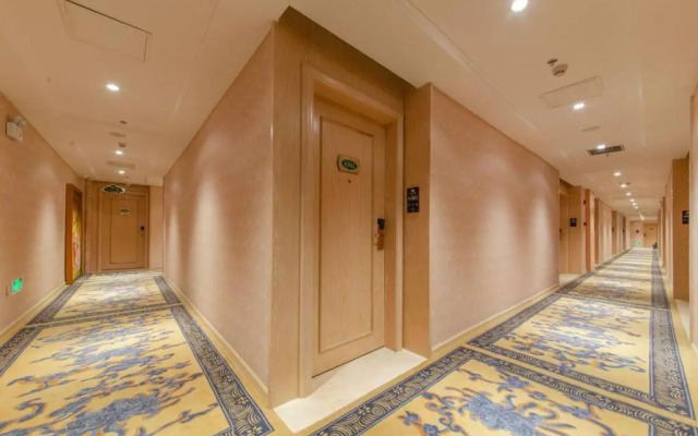 Vienna Hotel Shenzhen Huaqiangbei Branch