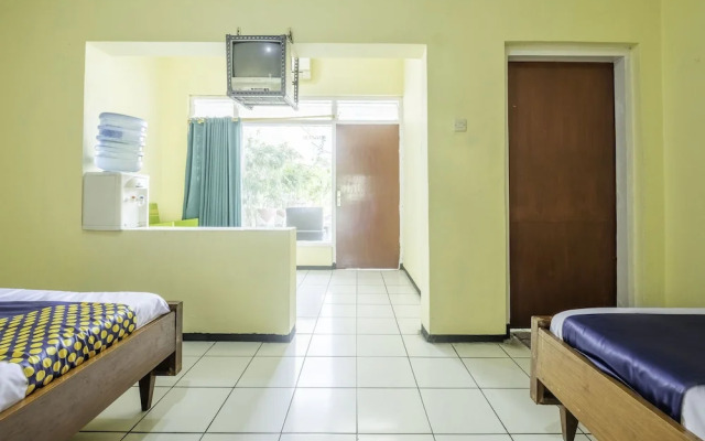 Hotel Priangan by OYO Rooms