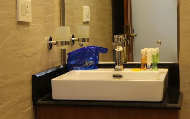 Hotel UNA Comfort Misty Oak By OYO Rooms