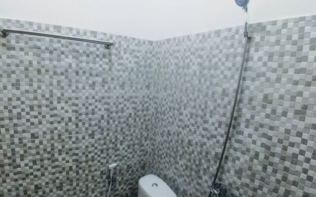 RedDoorz near Exit Toll Jatiwarna 2