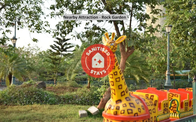 OYO Flagship 19748 Starwood Residency